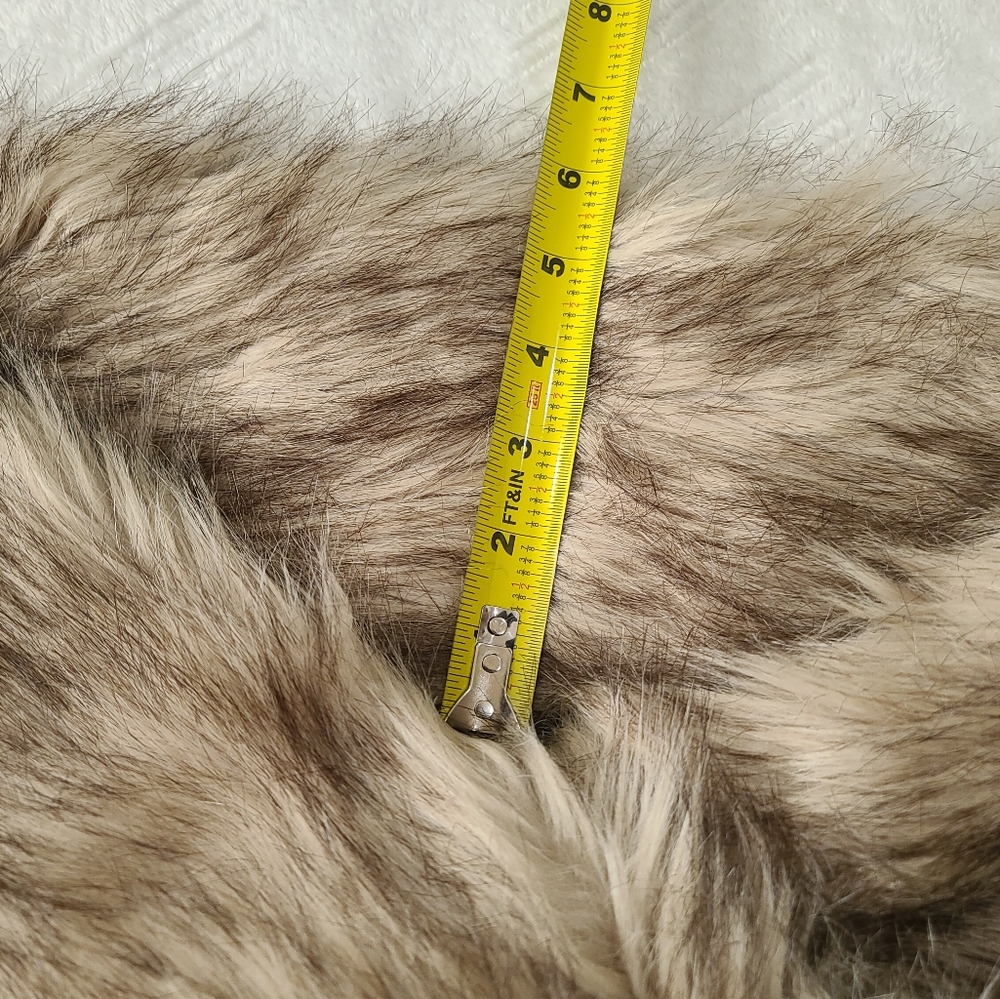 Plush Brown Faux Fur Scarf for Cozy Wraps - Picture 10 of 13